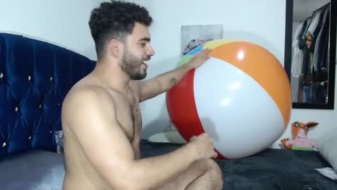 Snapshot of ethanhairy chatting on March 2025 10:32:01 PM Ethan online show from March 2025 10:32:01 PM