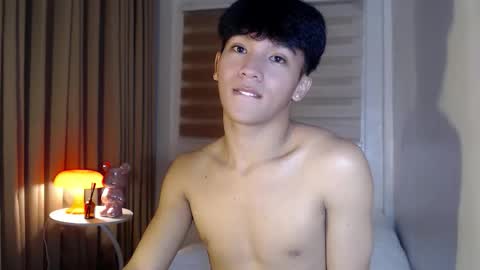 Rey online show from April 2026 12:00:01 PM