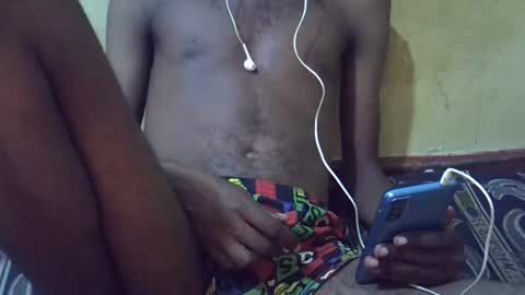 Snapshot of etrar_largedick chatting on January 2025 04:52:01 PM etrar_largedick online show from January 2025 04:52:01 PM