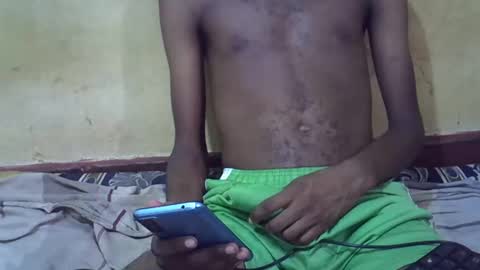 Snapshot of etrar_largedick chatting on March 2025 09:17:02 AM etrar_largedick online show from March 2025 09:17:02 AM