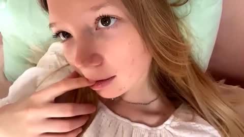 Lana online show from September 2025 05:40:01 AM