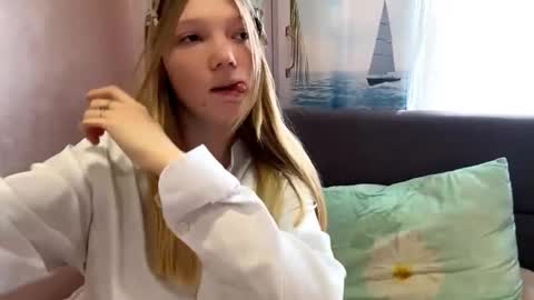 Lana online show from September 2025 06:19:02 AM