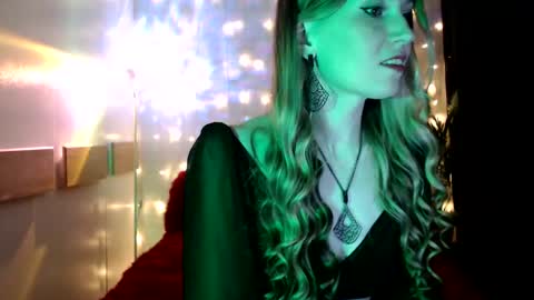 Snapshot of euphoria055 chatting on February 2025 07:42:01 PM Liana online show from February 2025 07:42:01 PM