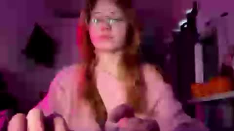 Kate online show from February 2026 01:04:01 PM