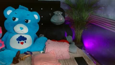 eva_06 online show from November 2025 01:04:02 AM