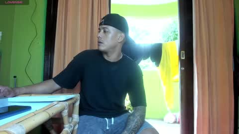 Snapshot of eva_and_marcelo chatting on January 2025 09:24:02 AM E Y EO online show from January 2025 09:24:02 AM