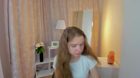 Snapshot of eva_bake chatting on October 2025 01:03:02 AM Eva online show from October 2025 01:03:02 AM