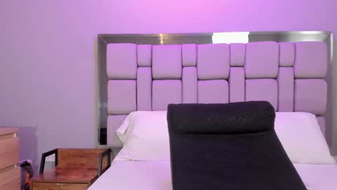 EVA  online show from February 2025 06:59:01 PM