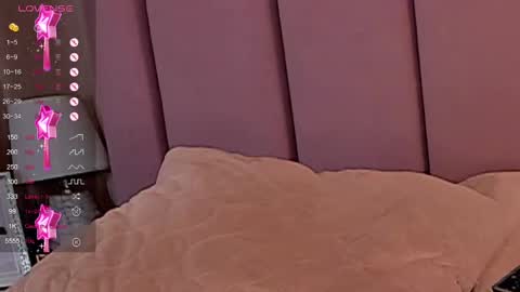 Snapshot of eva_cramer chatting on March 2025 01:20:02 AM Eva Cramer online show from March 2025 01:20:02 AM