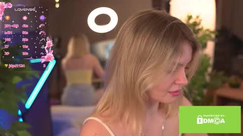 Evienne online show from December 2025 03:29:01 PM