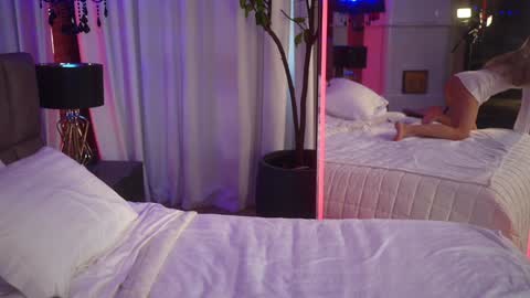 Snapshot of eva_fashionista chatting on October 2025 01:45:01 PM Eva online show from October 2025 01:45:01 PM