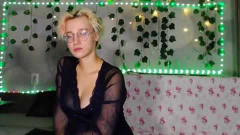 Snapshot of eva_forrest chatting on September 2025 06:52:02 PM eva_forrest online show from September 2025 06:52:02 PM