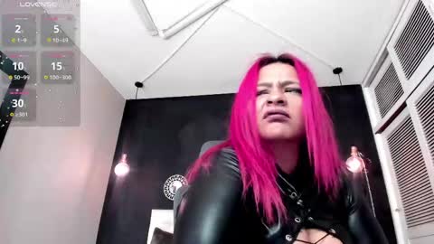 eva_hot_1 online show from May 2026 01:08:02 PM