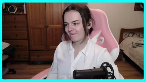 Snapshot of eva_katt chatting on January 2025 12:49:01 PM Gamer Katt online show from January 2025 12:49:01 PM