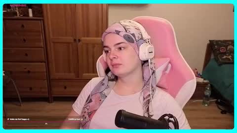 Snapshot of eva_katt chatting on September 2025 10:28:01 AM Gamer Katt online show from September 2025 10:28:01 AM