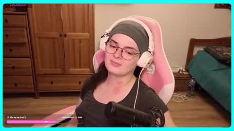 Snapshot of eva_katt chatting on September 2025 01:05:02 PM Gamer Katt online show from September 2025 01:05:02 PM