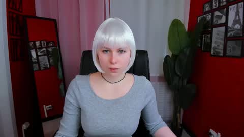 Snapshot of eva_lawrence chatting on September 2025 10:18:02 AM Eva online show from September 2025 10:18:02 AM