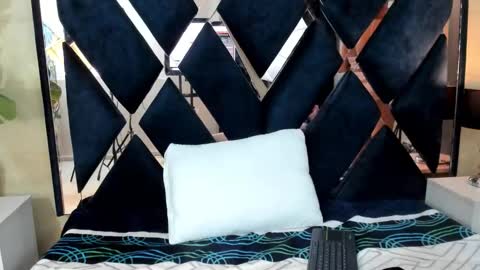 Snapshot of eva_loretti chatting on November 2025 02:54:02 AM online show from November 2025 02:54:02 AM