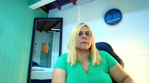 eva_love49 online show from March 2026 07:31:01 PM