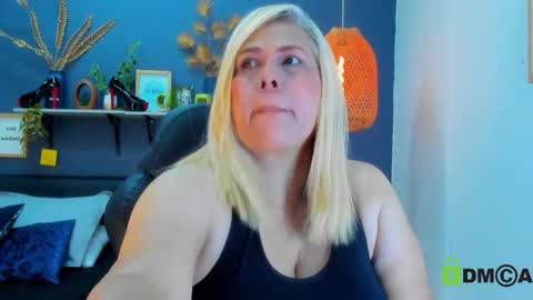 eva_love49 online show from March 2026 12:31:02 PM