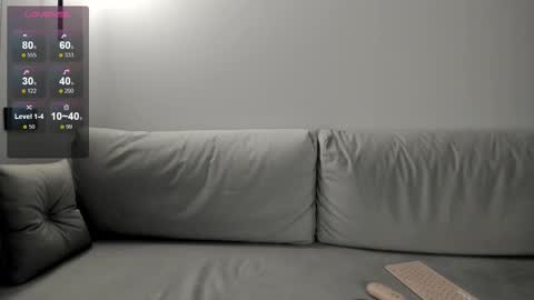 Snapshot of eva_loveme chatting on October 2025 09:15:01 PM Eva online show from October 2025 09:15:01 PM