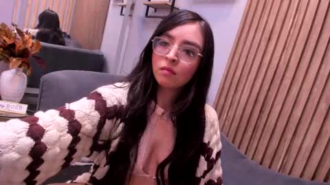 Angelinne online show from September 2025 03:11:01 AM