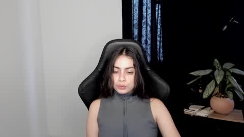 Snapshot of eva_monn chatting on December 2024 07:22:01 PM eva_monn online show from December 2024 07:22:01 PM