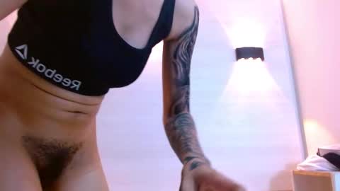 Eva cute online show from November 2025 06:08:01 PM