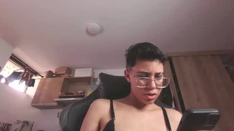 Eva cute online show from May 2026 12:46:02 PM