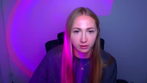 Snapshot of eva_oliviaa chatting on September 2025 01:05:02 PM Eva online show from September 2025 01:05:02 PM