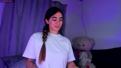 Snapshot of eva_shinee_ chatting on February 2026 11:21:02 PM Eva Shinee online show from February 2026 11:21:02 PM