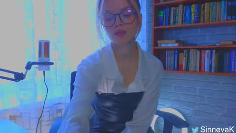 Snapshot of eva_sinn chatting on February 2025 07:44:02 AM Hi there i am Eva and i wish create a nice community with you so join my Ticket Show for more pleasure online show from February 2025 07:44:02 AM