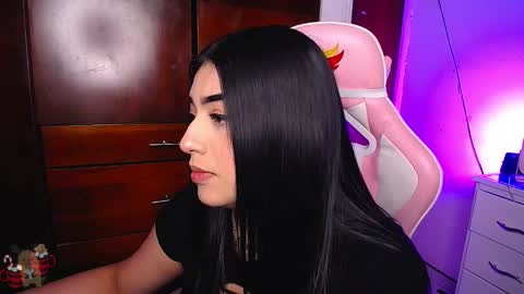 Snapshot of eva_six_ chatting on December 2024 08:07:02 PM Eva online show from December 2024 08:07:02 PM