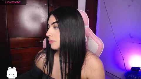 Snapshot of eva_six_ chatting on September 2025 05:23:02 PM Eva online show from September 2025 05:23:02 PM