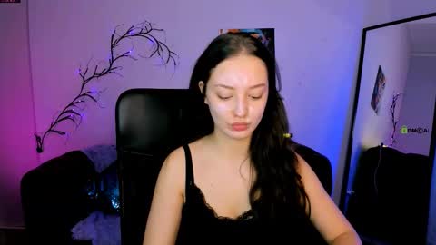 Snapshot of eva_smiith_ chatting on November 2025 06:46:01 AM Eva online show from November 2025 06:46:01 AM