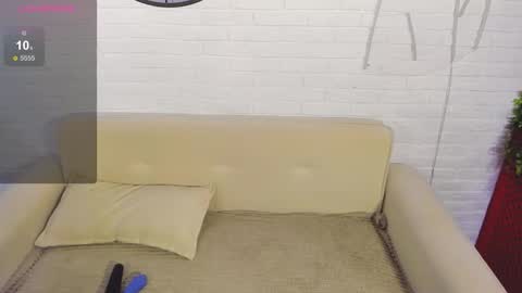 Snapshot of eva_willise chatting on November 2025 03:48:02 PM Hi Im Eva new here online show from November 2025 03:48:02 PM