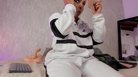 Snapshot of eva_zc chatting on November 2025 01:12:02 PM Eva online show from November 2025 01:12:02 PM