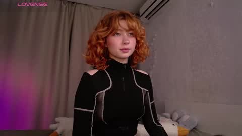 Snapshot of evaa_moonn_ chatting on November 2025 11:20:02 AM Eva online show from November 2025 11:20:02 AM