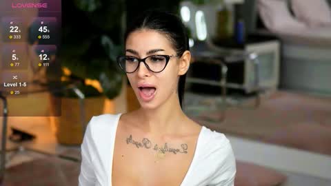 Snapshot of evaamanti chatting on November 2025 07:30:01 AM Eva online show from November 2025 07:30:01 AM