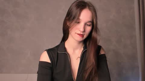  E V A  online show from February 2026 02:43:02 PM