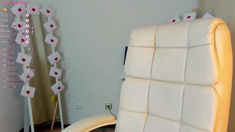 Eva  online show from February 2025 05:56:01 AM