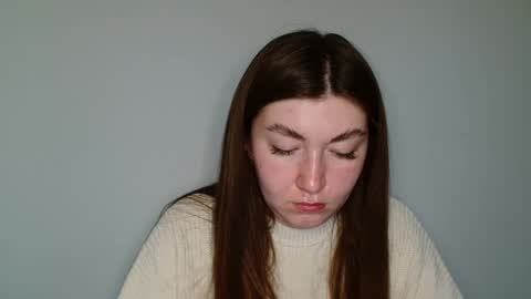 Evachaturbatte online show from April 2026 04:39:01 AM