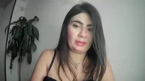 evacollins12 online show from February 2025 12:22:02 AM