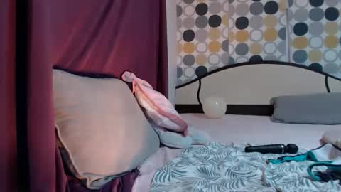 Snapshot of evacrisxxx chatting on October 2025 02:11:02 AM hornycrissyyourlove online show from October 2025 02:11:02 AM