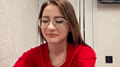 Snapshot of evadevis chatting on May 2026 05:18:02 PM EvaDevis online show from May 2026 05:18:02 PM
