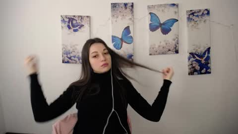 Snapshot of evaeldis chatting on May 2026 12:10:01 PM Eva online show from May 2026 12:10:01 PM