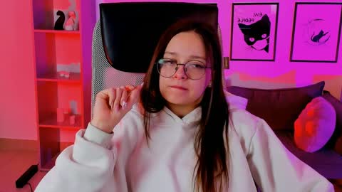 Eva online show from April 2026 04:21:02 AM