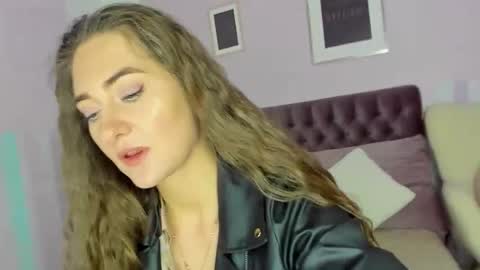 Snapshot of evalaniss chatting on October 2025 02:53:01 AM Eva online show from October 2025 02:53:01 AM