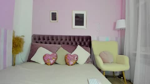 Snapshot of evalaniss chatting on October 2025 02:52:01 AM Eva online show from October 2025 02:52:01 AM