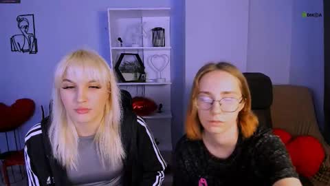 Snapshot of evalora_vei chatting on November 2025 08:08:02 PM evalora online show from November 2025 08:08:02 PM